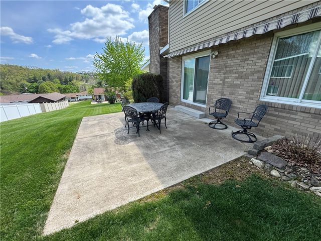 1313 Cross Street, Rostraver, PA 15012