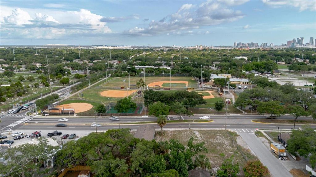Image 5 of property listing at 2100 E DR MLK, Tampa, FL 33610