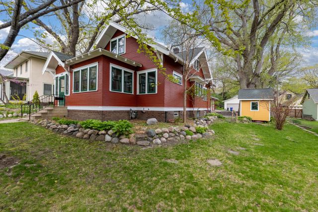 1464 Chelmsford Street, Saint Paul, MN 55108