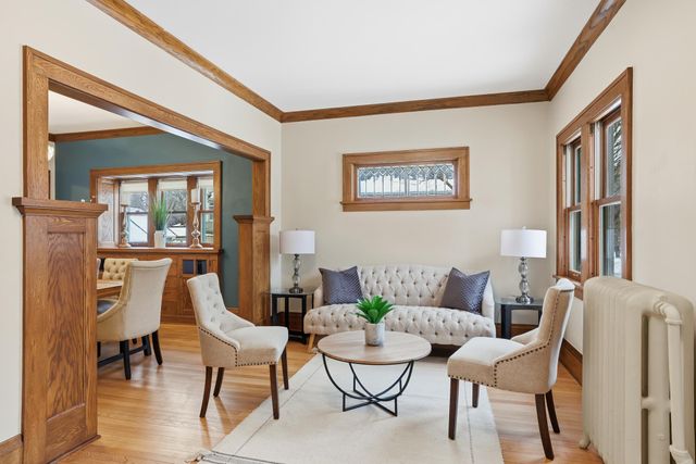 1464 Chelmsford Street, Saint Paul, MN 55108
