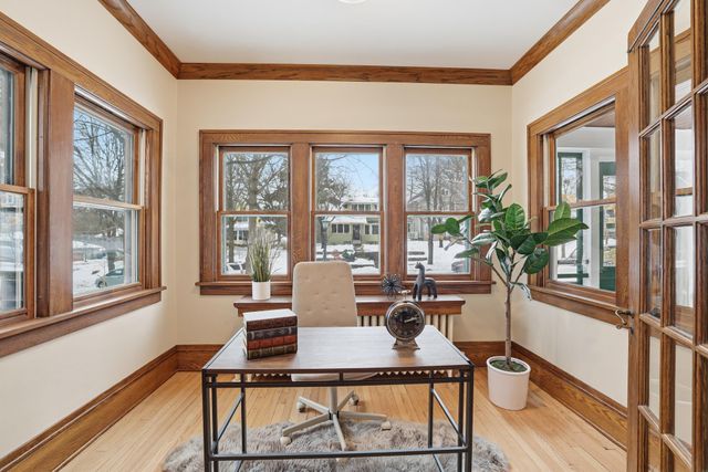 1464 Chelmsford Street, Saint Paul, MN 55108