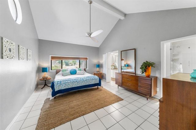 100 Cove W, Conroe, TX 77356