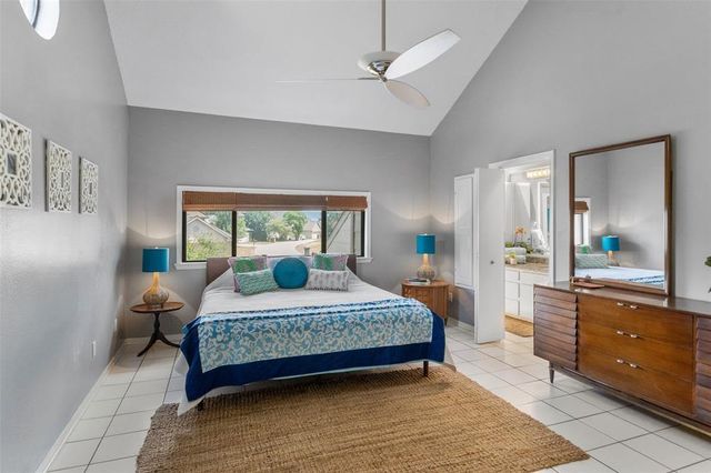 100 Cove W, Conroe, TX 77356