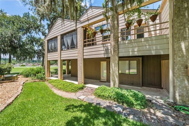 100 Cove W, Conroe, TX 77356