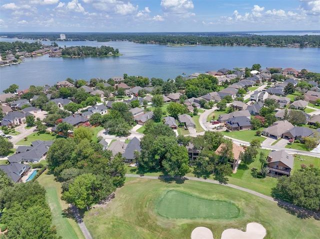 100 Cove W, Conroe, TX 77356