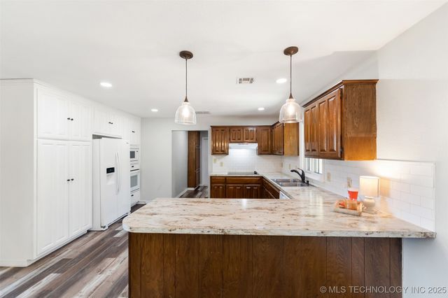 21788 S 4200 Road, Claremore, OK 74019