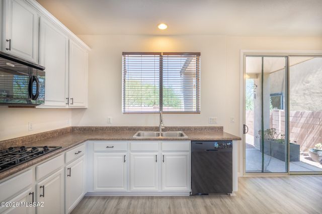 15741 S Camino Muesa, Sahuarita, AZ 85629