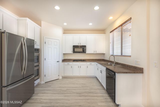 15741 S Camino Muesa, Sahuarita, AZ 85629