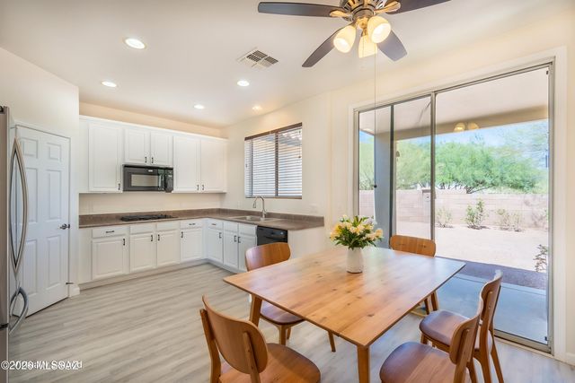 15741 S Camino Muesa, Sahuarita, AZ 85629
