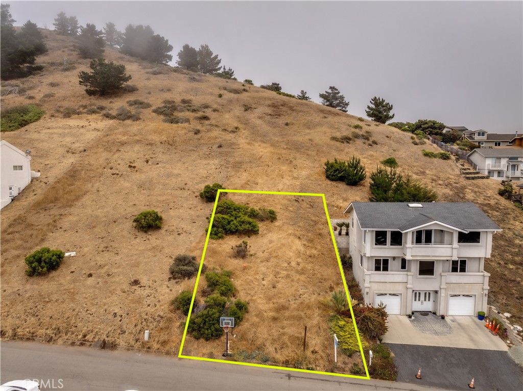 Image 1 of property listing at 2777 Richard Avenue, Cayucos, CA 93430
