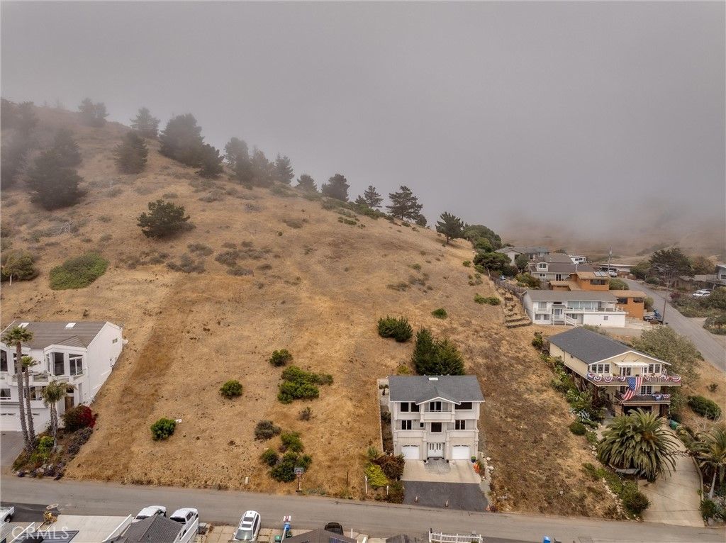 Image 3 of property listing at 2777 Richard Avenue, Cayucos, CA 93430