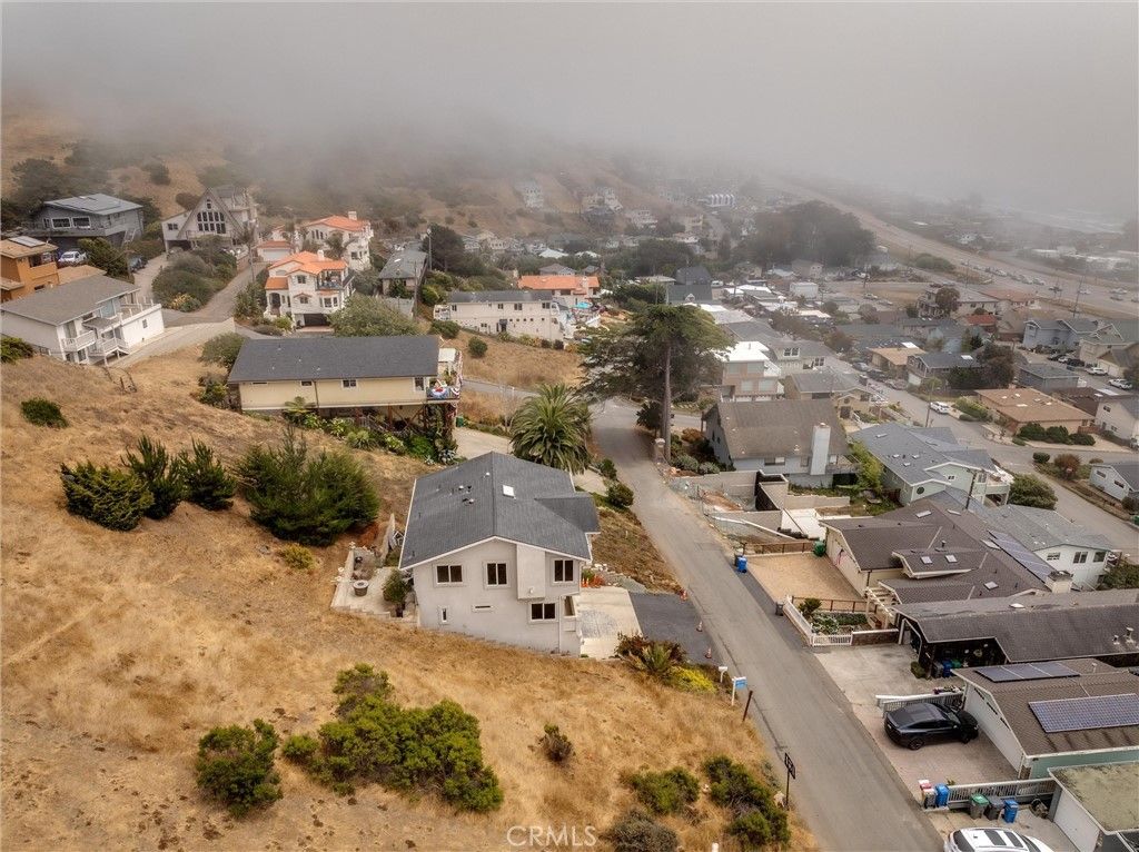 Image 8 of property listing at 2777 Richard Avenue, Cayucos, CA 93430