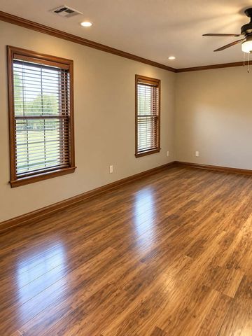 21800 E 450 Road, Pryor, OK 74361