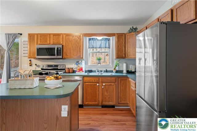 275 Estate Drive, Price Twp, PA 18302