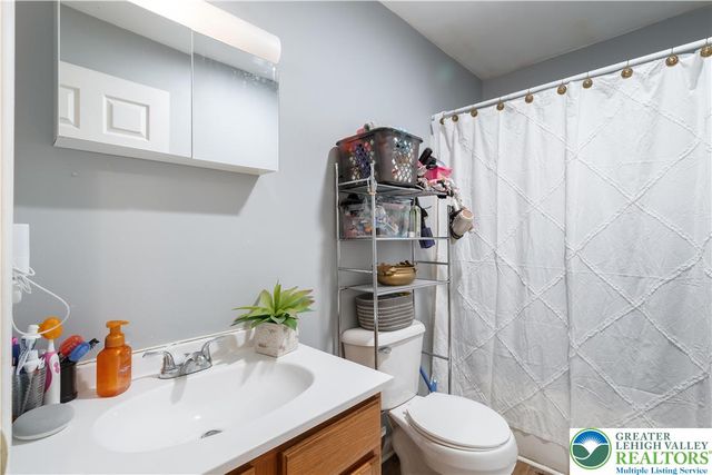 275 Estate Drive, Price Twp, PA 18302