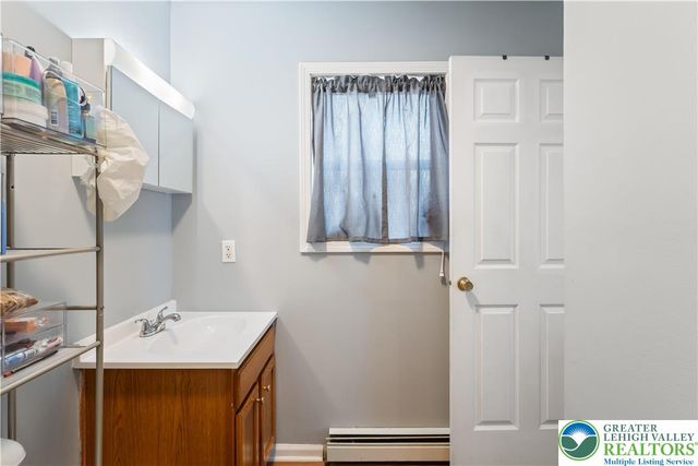 275 Estate Drive, Price Twp, PA 18302