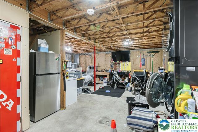 275 Estate Drive, Price Twp, PA 18302