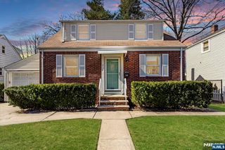 2-30 32nd Street, Fair Lawn, NJ 07410