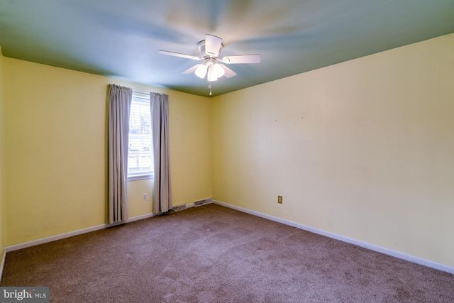 39 EASTBROOKE DR, Ephrata, PA 17522