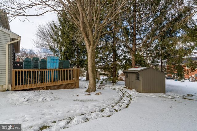 39 EASTBROOKE DR, Ephrata, PA 17522