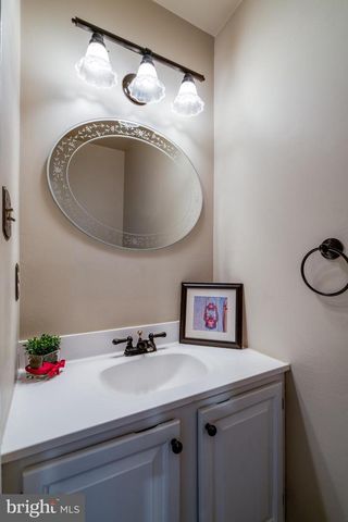 39 EASTBROOKE DR, Ephrata, PA 17522