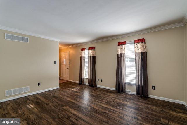 39 EASTBROOKE DR, Ephrata, PA 17522