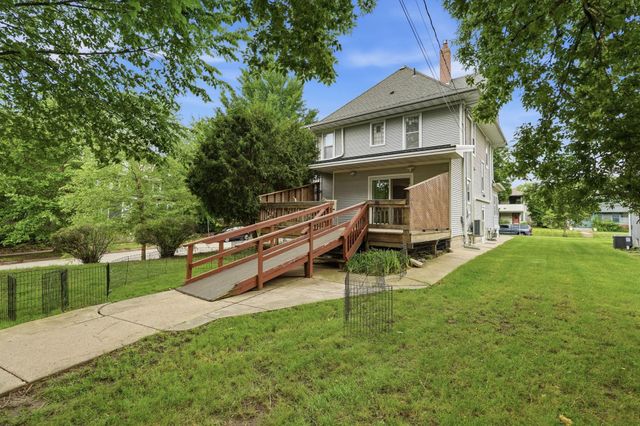 2016 Laurel Avenue, Saint Paul, MN 55104