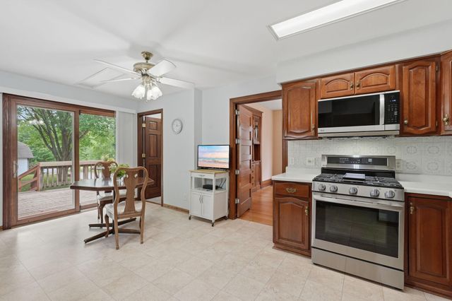 2016 Laurel Avenue, Saint Paul, MN 55104