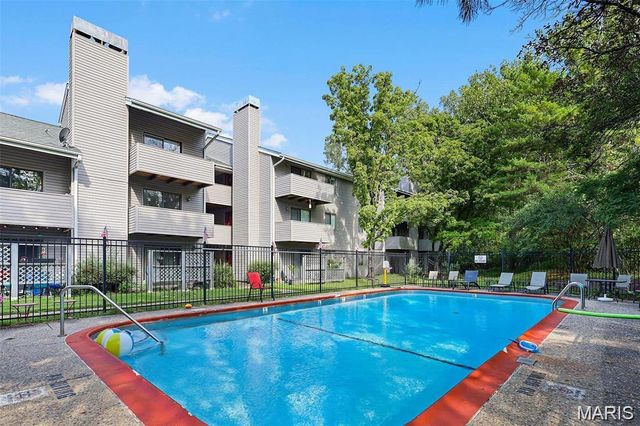 1321 Prospect Village Lane D, Ballwin, MO 63021