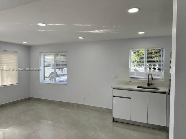 42 SE 10th Ter, Dania Beach, FL 33004