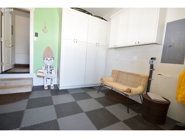 7835 BROOTEN MOUNTAIN Loop, Pacific City, OR 97135