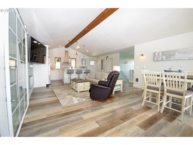 7835 BROOTEN MOUNTAIN Loop, Pacific City, OR 97135