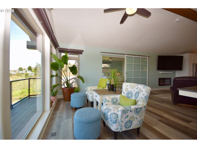 7835 BROOTEN MOUNTAIN Loop, Pacific City, OR 97135