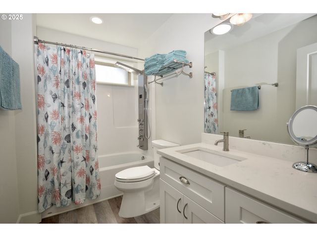 7835 BROOTEN MOUNTAIN Loop, Pacific City, OR 97135