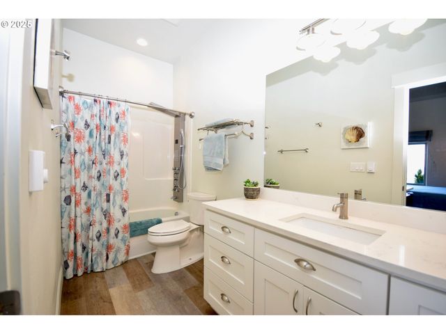 7835 BROOTEN MOUNTAIN Loop, Pacific City, OR 97135