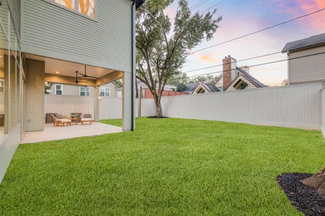 2122 North Boulevard, Houston, TX 77098