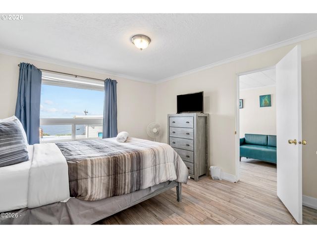 4239 Sw HIGHWAY 101, Lincoln City, OR 97367