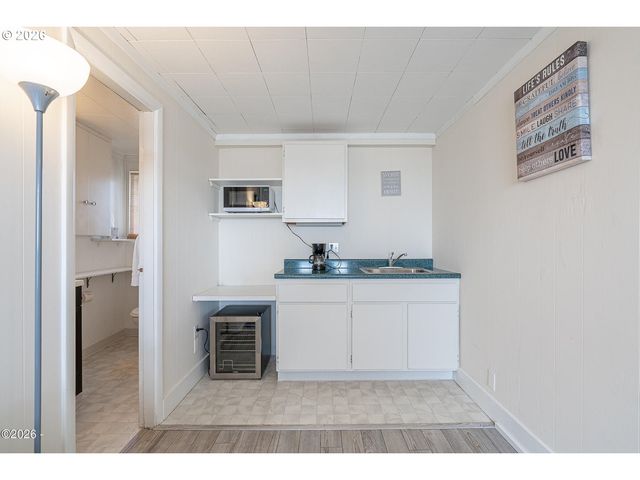 4239 Sw HIGHWAY 101, Lincoln City, OR 97367