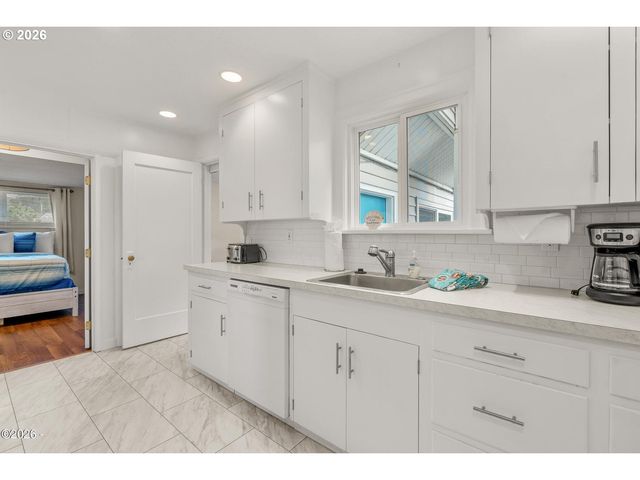 4239 Sw HIGHWAY 101, Lincoln City, OR 97367