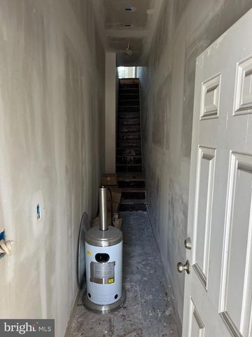 5641 CHEW AVE, Philadelphia, PA 19138