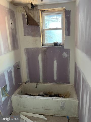 5641 CHEW AVE, Philadelphia, PA 19138