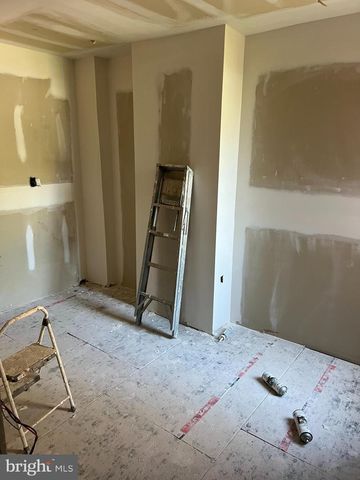 5641 CHEW AVE, Philadelphia, PA 19138