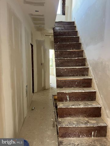 5641 CHEW AVE, Philadelphia, PA 19138