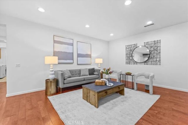 70 City Stroll, Irvine, CA 92620