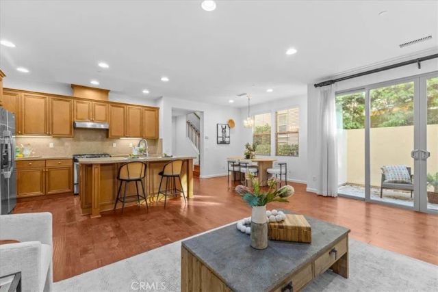 70 City Stroll, Irvine, CA 92620