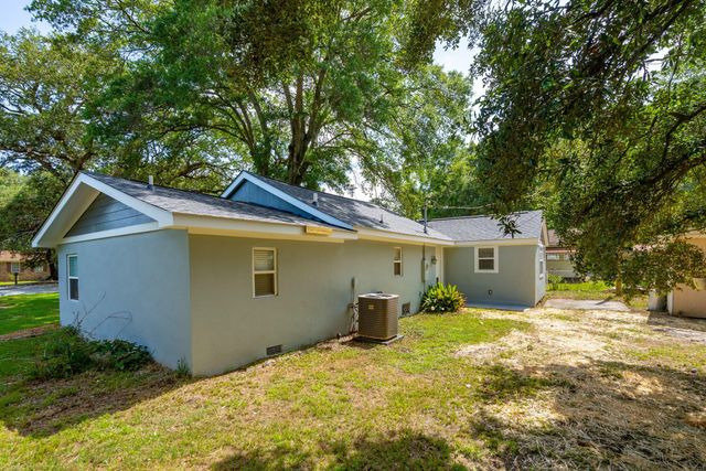 1540 Fort Johnson Road, Charleston, SC 29412