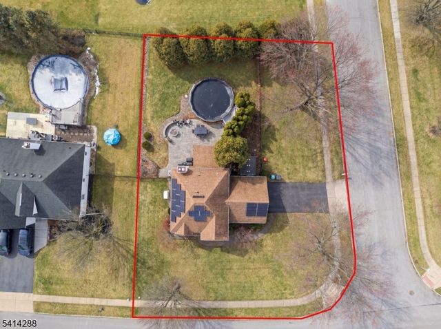 237 Stonehenge Dr, Lopatcong Twp., NJ 08865