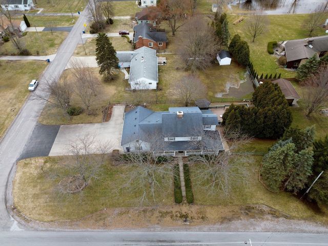 1415 W Nebobish Road, Essexville, MI 48732