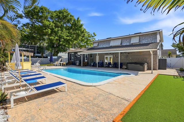 8580 139TH LANE, Seminole, FL 33776