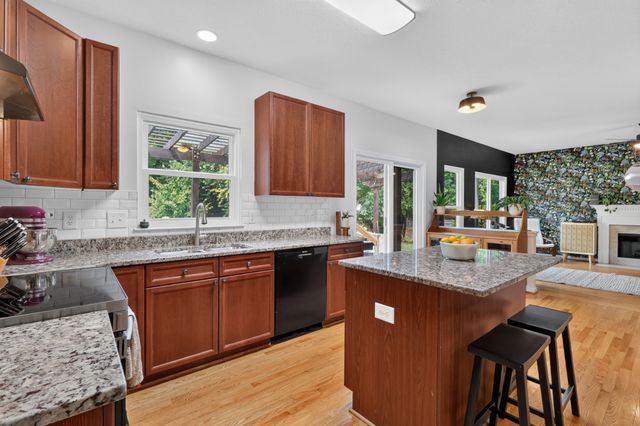 2240 Gilmore Crossing Ln, Nashville, TN 37218